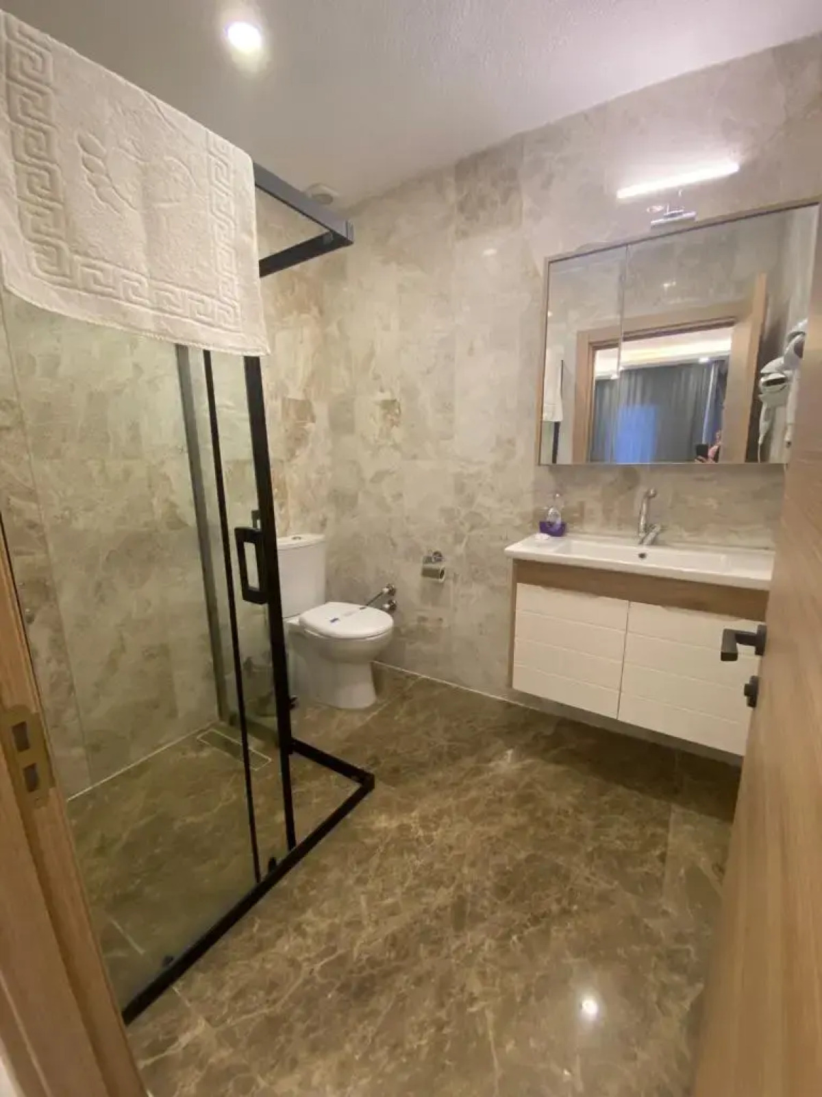 Отель Big Peace Suite