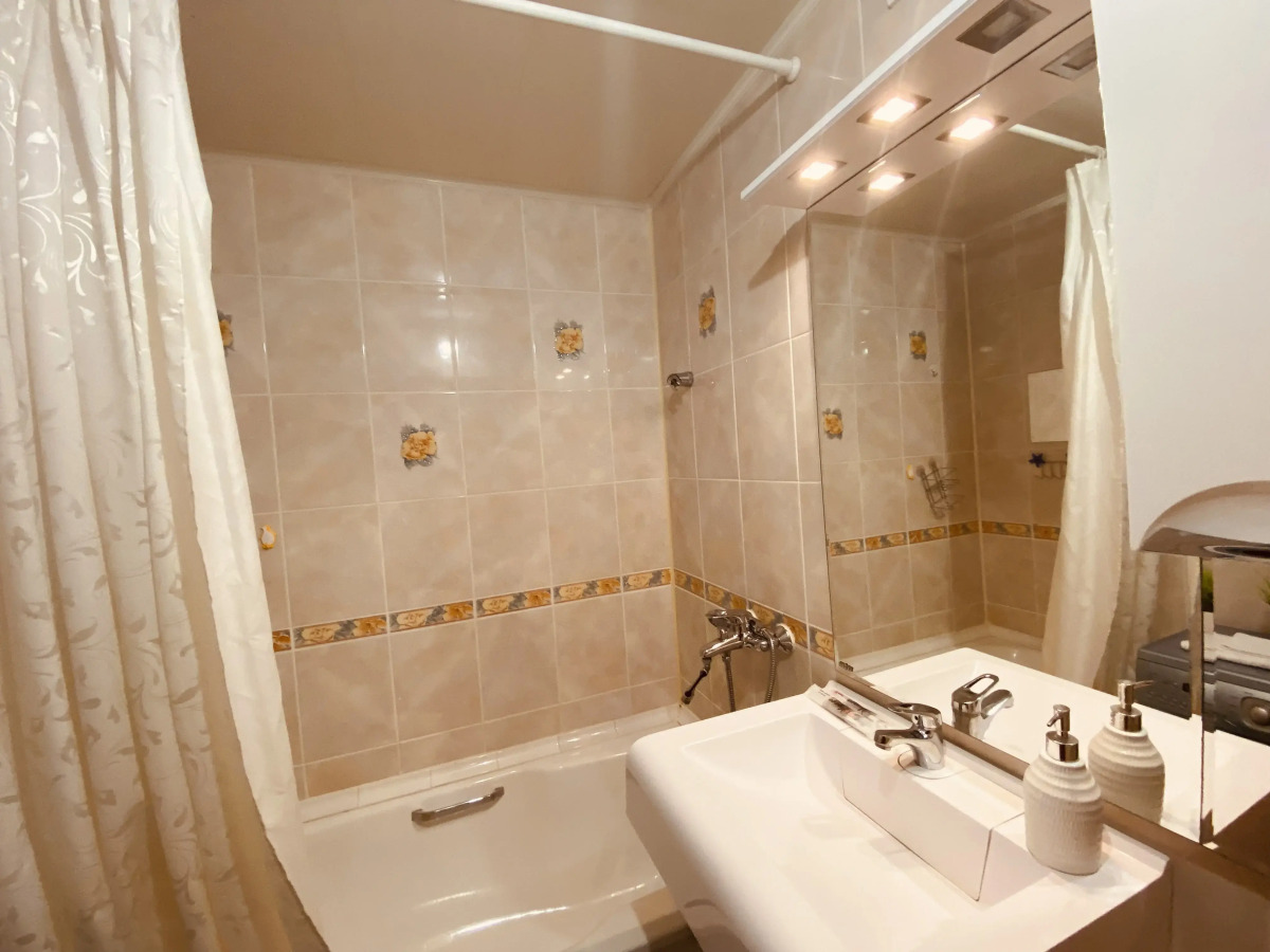 Двухкомнатная Квартира На Берегу Оби