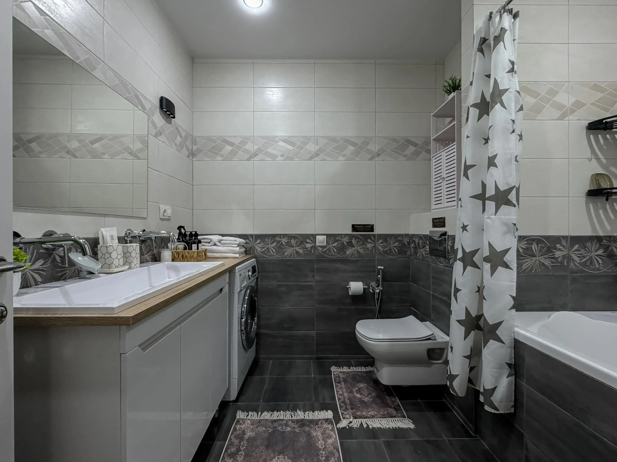 Квартира Green Fox 3-комнатная. 15 минут до центра