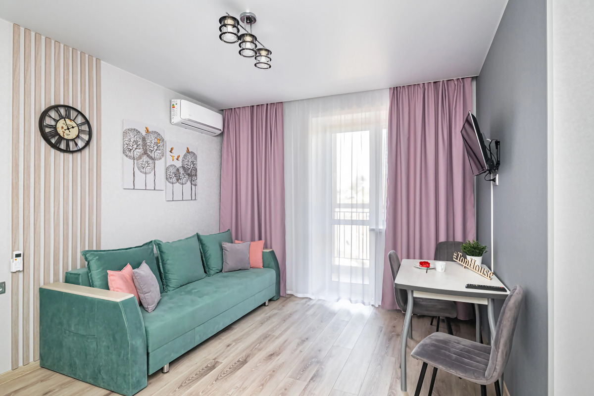 Апартаменты TopHouse на Нейбута  2А к4