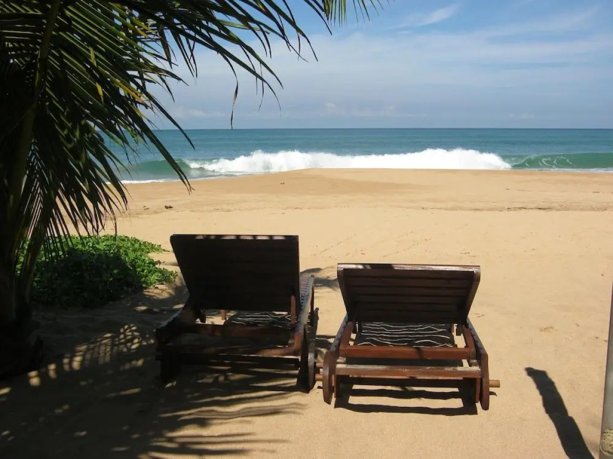 Отель Arcade Beach