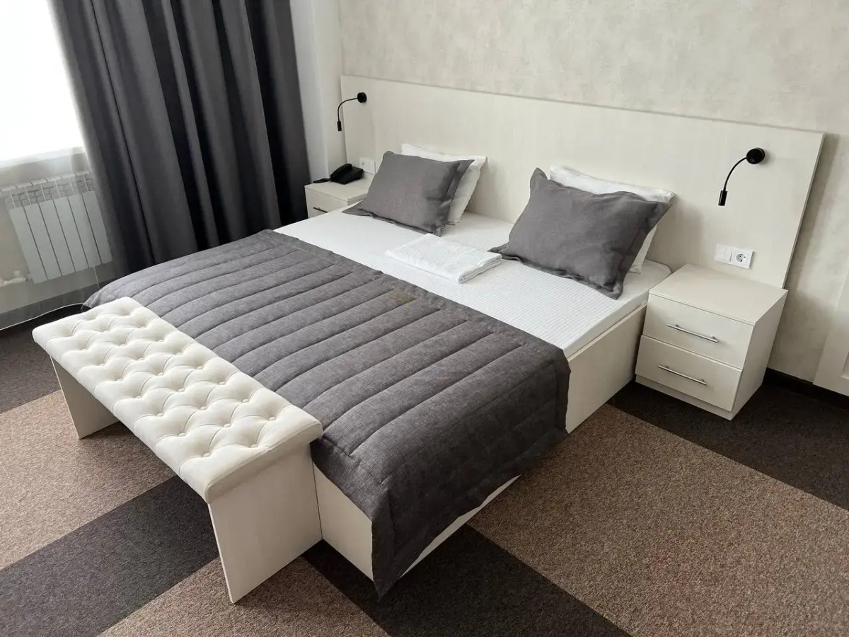 Отель Меридиан