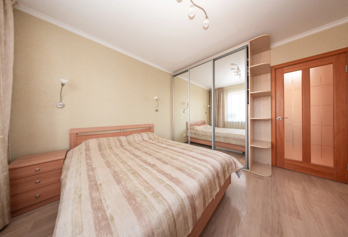 Апартаменты на Романа Брянского 8/1