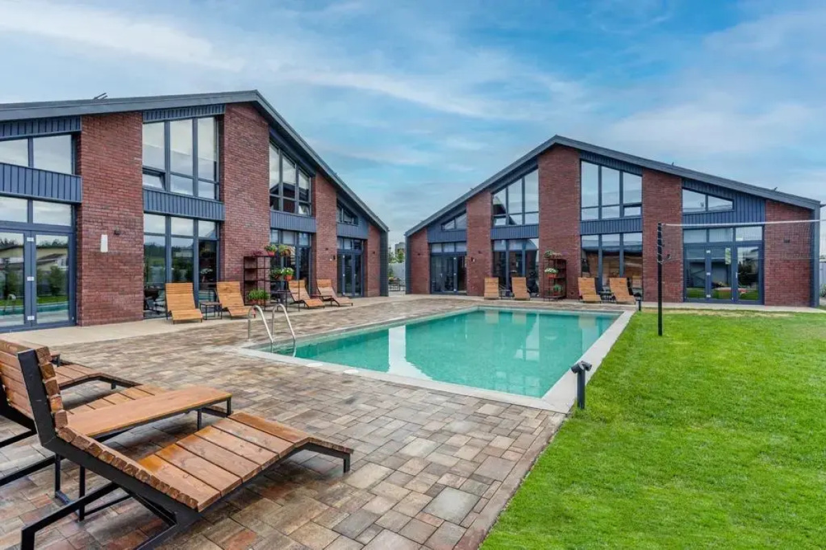 Коттеджи Река-Река