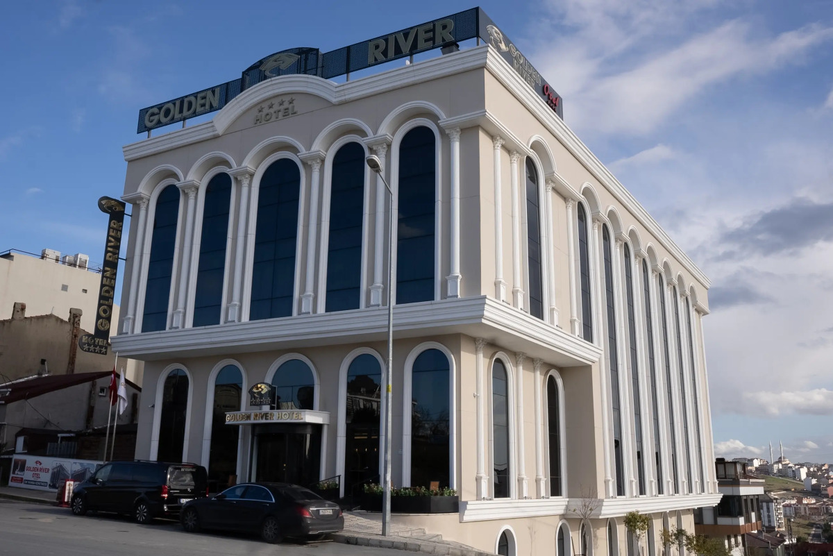 Отель Golden River By Continent Collection