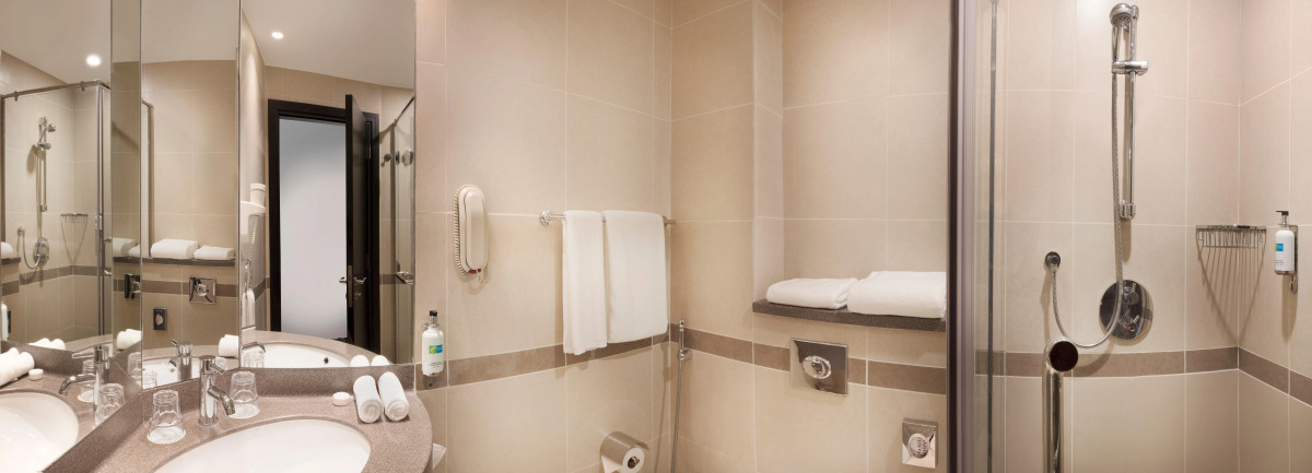 Holiday Inn Express Dubai Safa Park an IHG Hotel