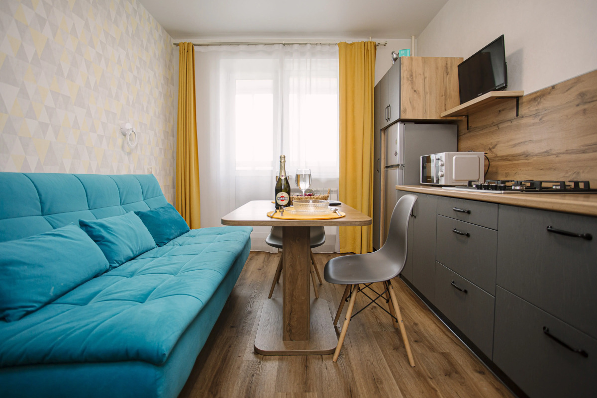 Апартаменты Ук Атмосфера Биpюза и coлнцe в Иcтopическом Центpе Яpославля