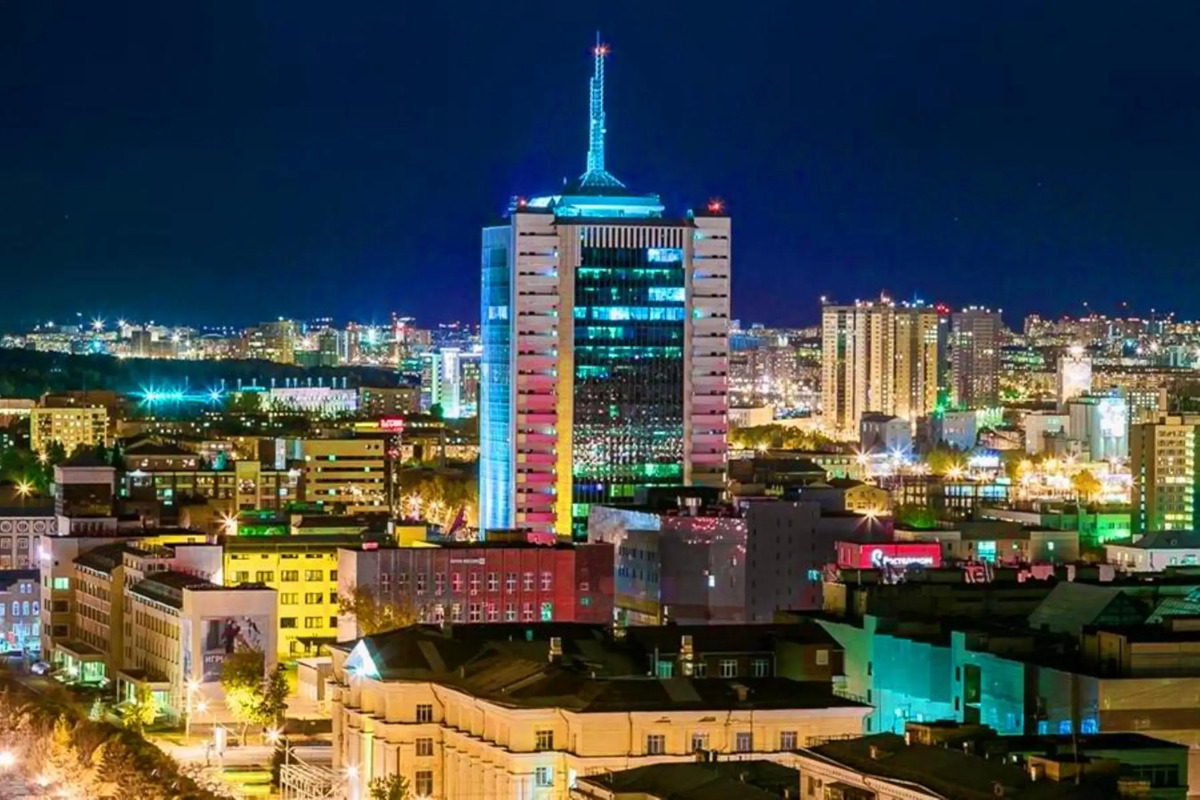 Апартаменты на площади Революции