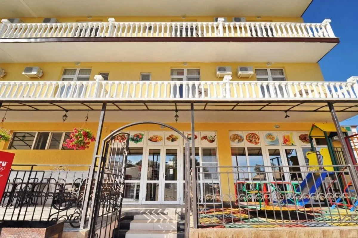 Отель Кронос