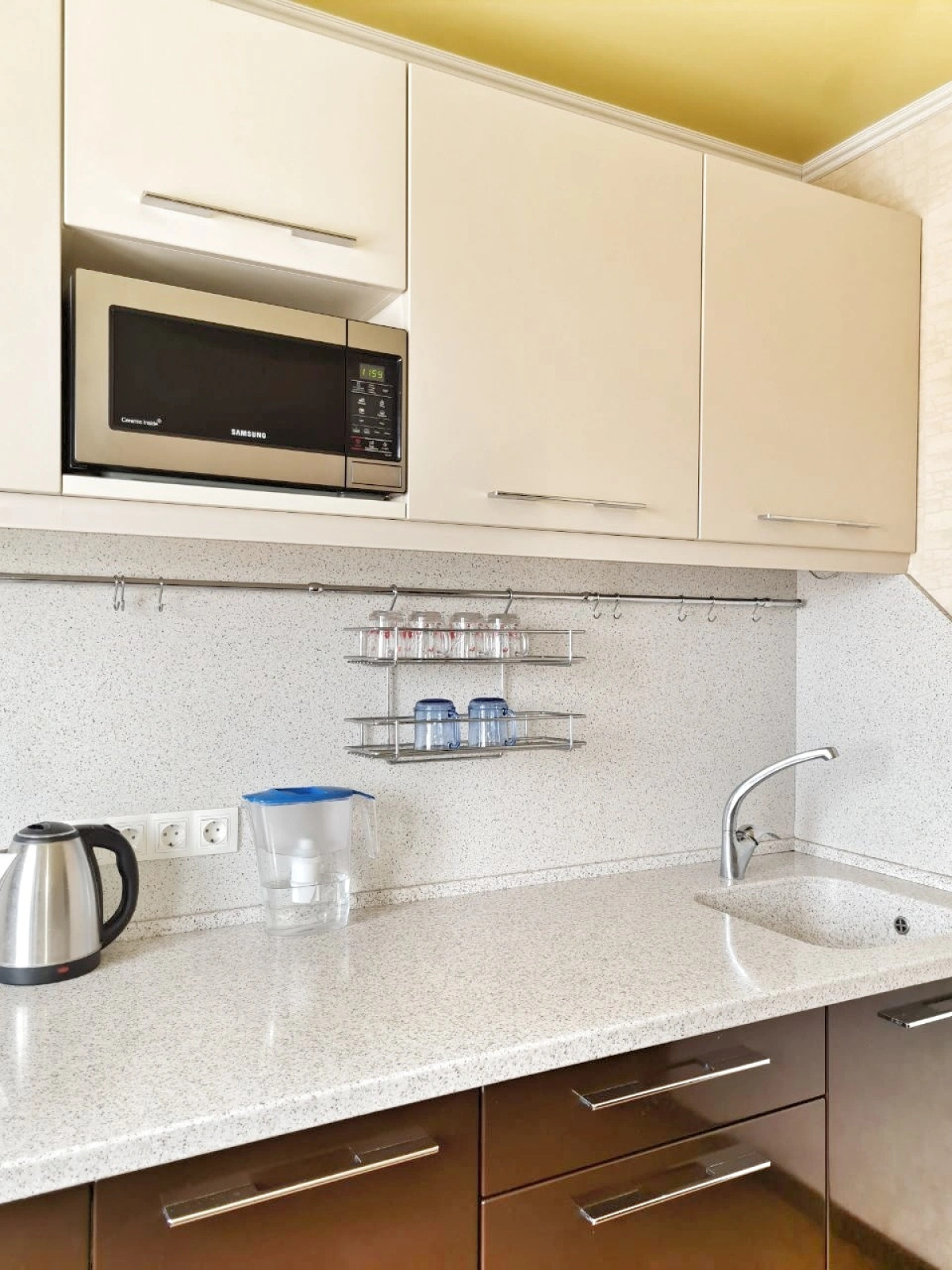 Апартаменты на улице Комарова 127Б