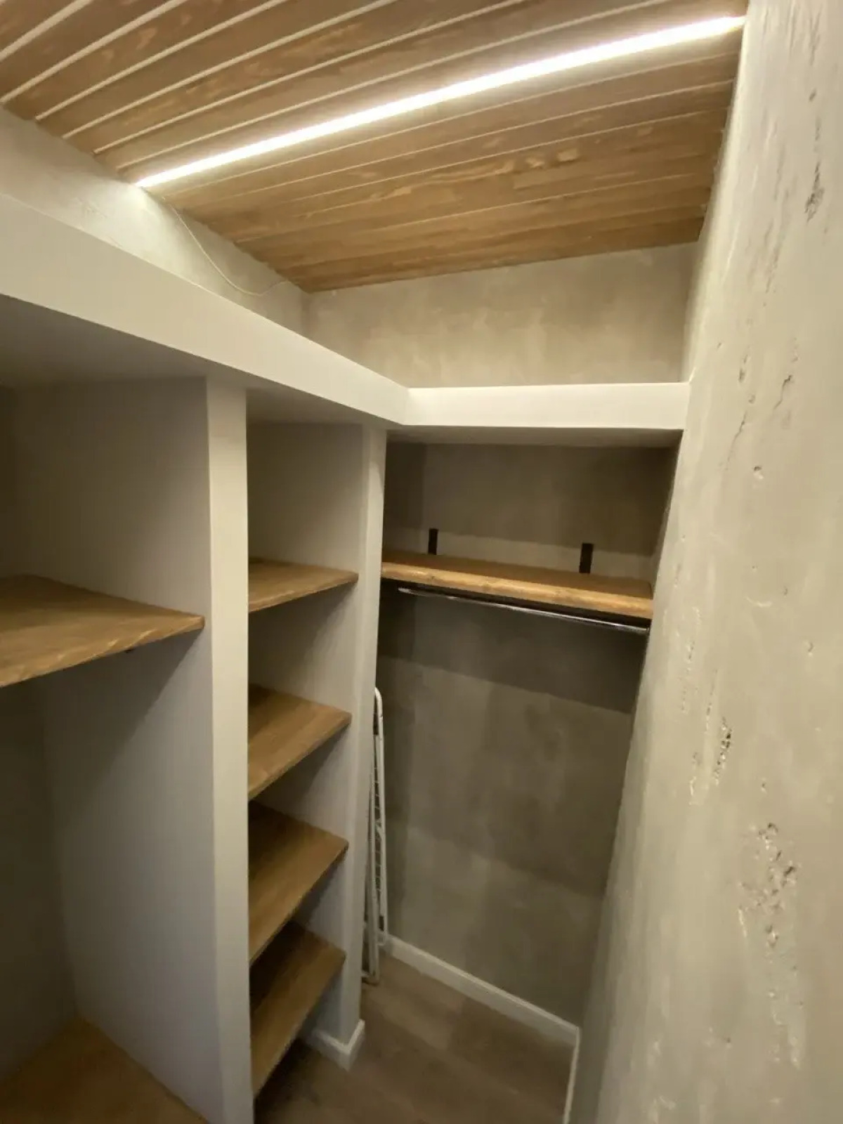 Квартира видовая дизайнерская 2х-комнатная в стиле Лофт