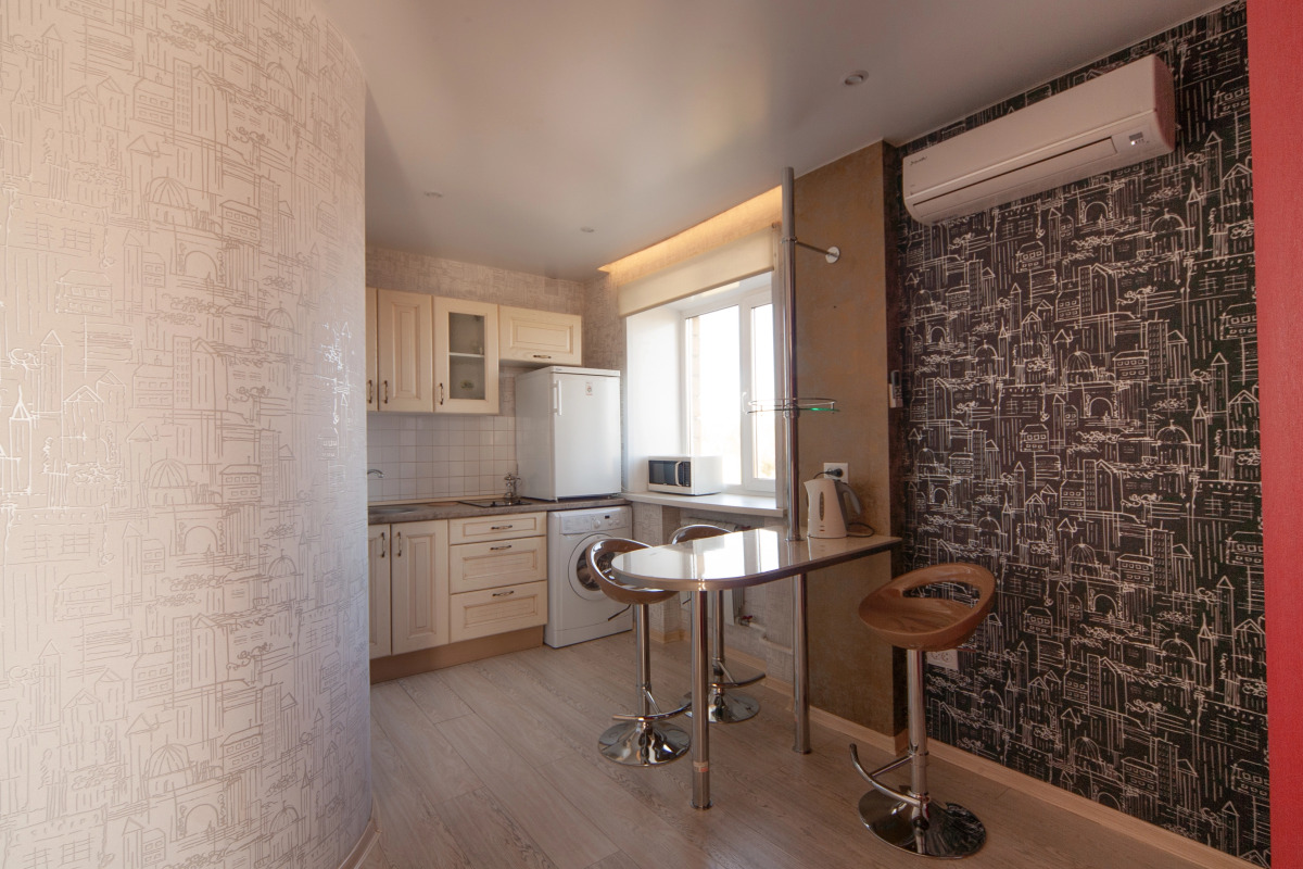 Апартаменты двухкомнатные с джакузи на Горького 1