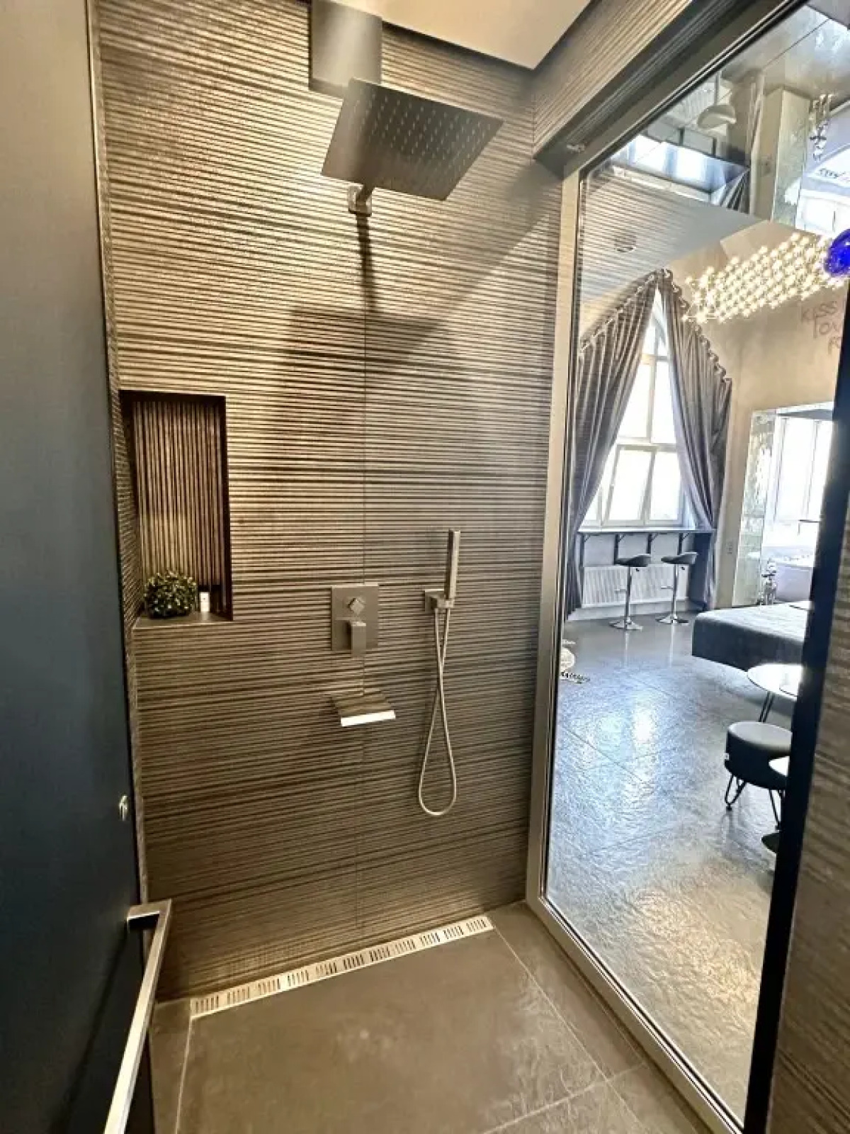 Апартаменты Лофт Apart Energy с Джакузи и Видом на Озеро