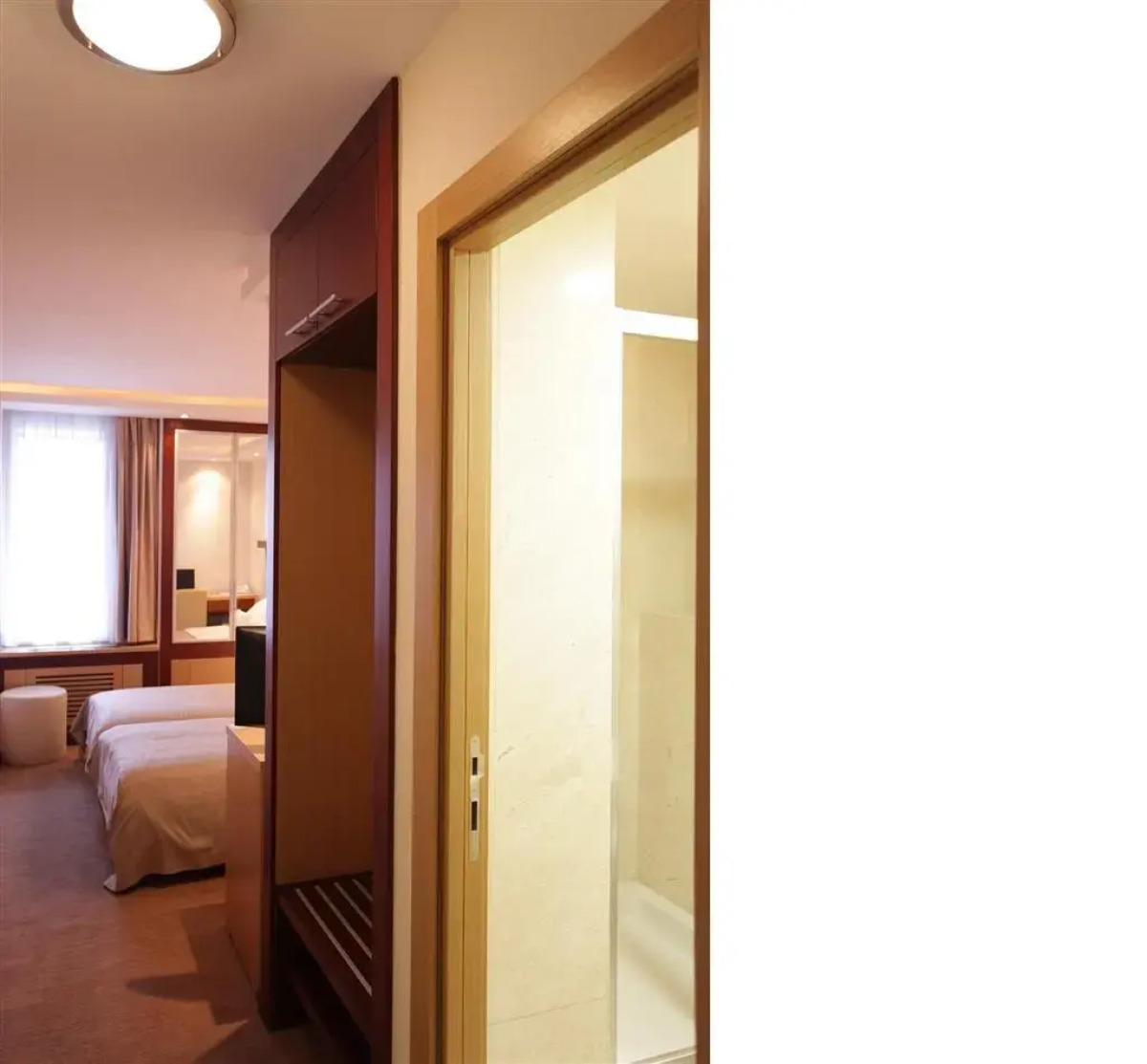 Отель Putnik Inn Belgrade