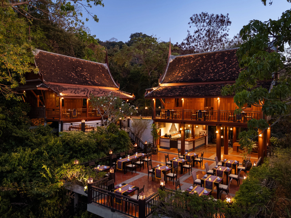 Отель Saii Phi Phi Island Village