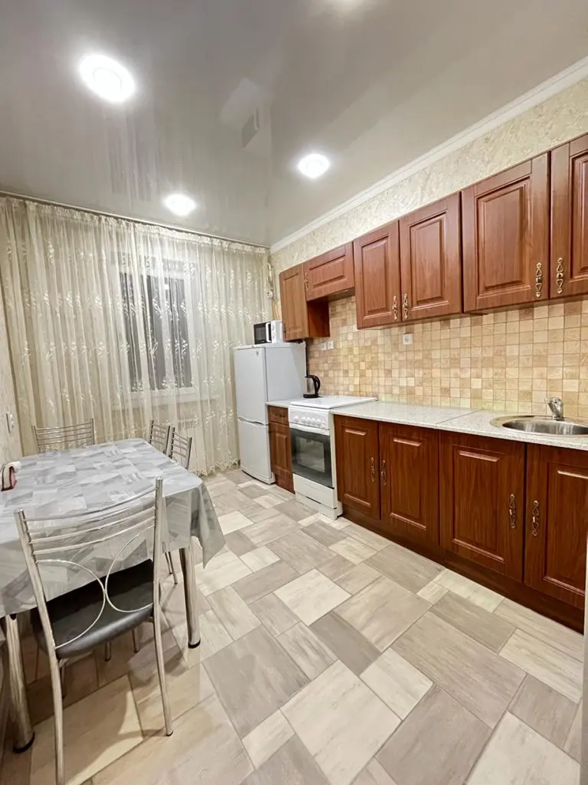 Квартира Марат Home двухкомнатная по ул. Ленина 141 Б