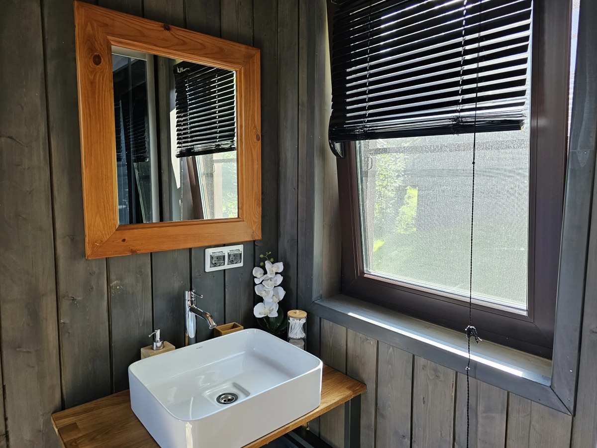 Коттедж Черничный Склон Orhid House