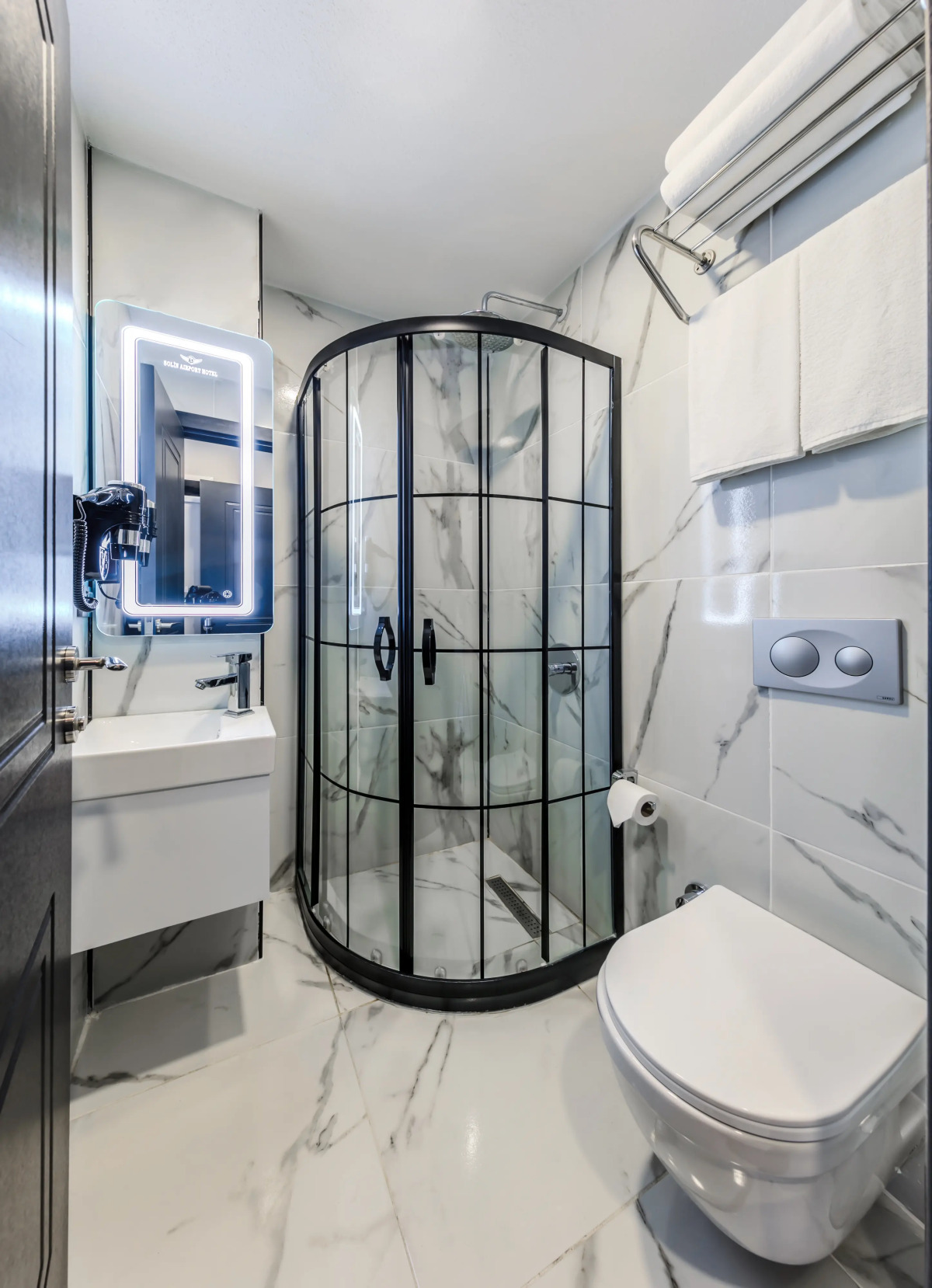 Отель Solin Airport Hotel