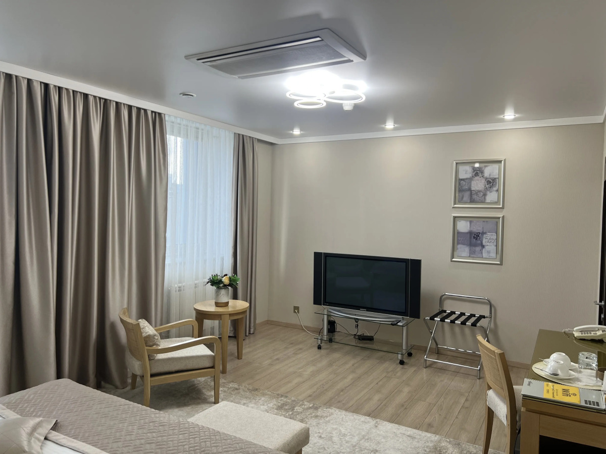 Отель Персона