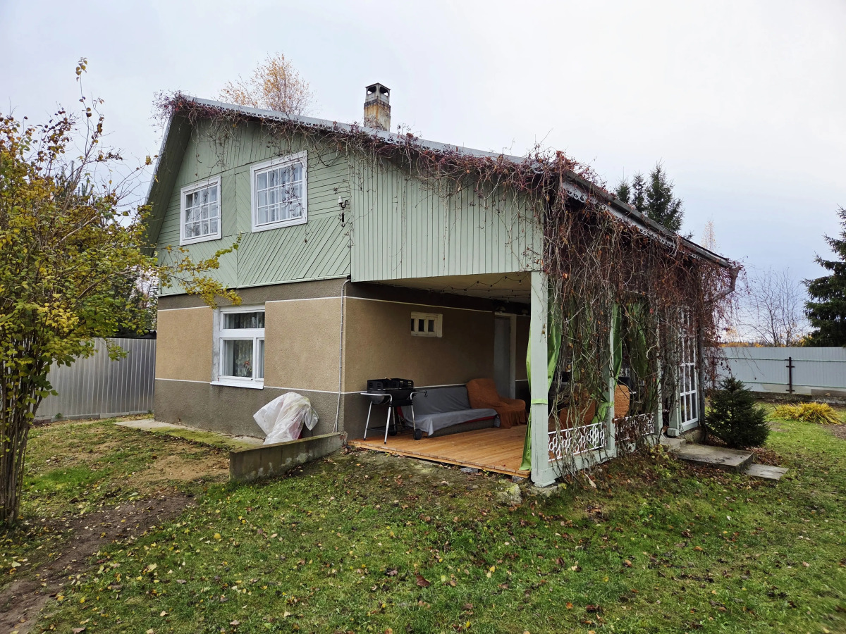 Частный дом Загородный дом с верандой возле Финского залива