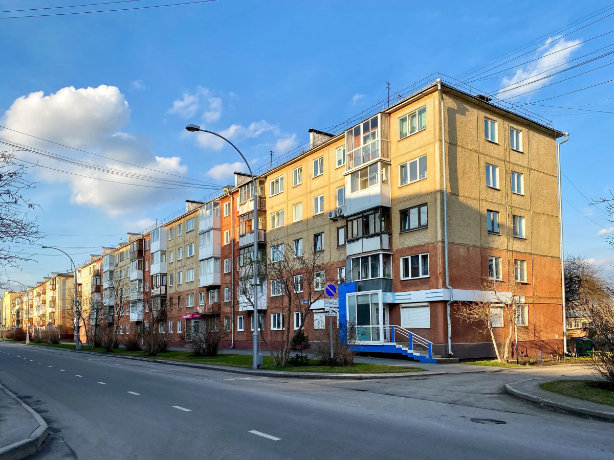 Апартаменты Unique Apart Юпитер рядом с Мариинским театром, КемГУ и Филармонией на Красной 12