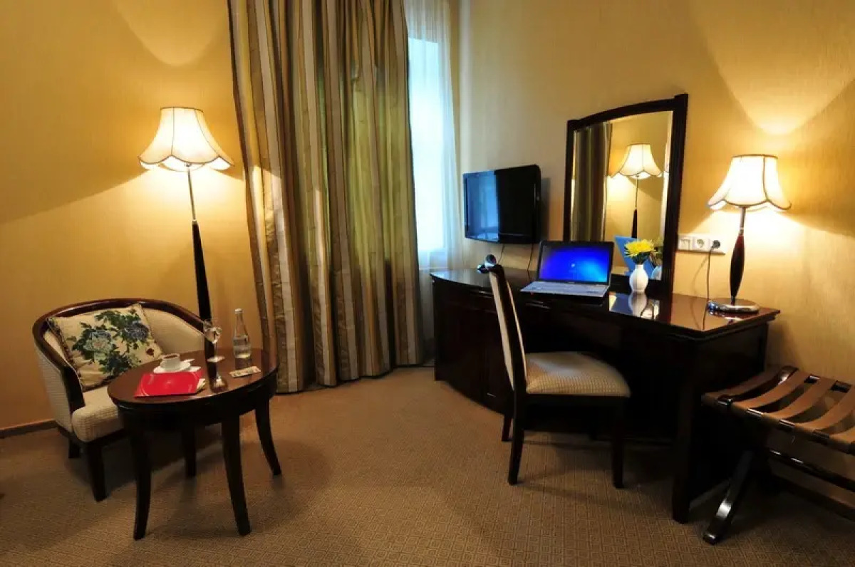 Отель Гринвей