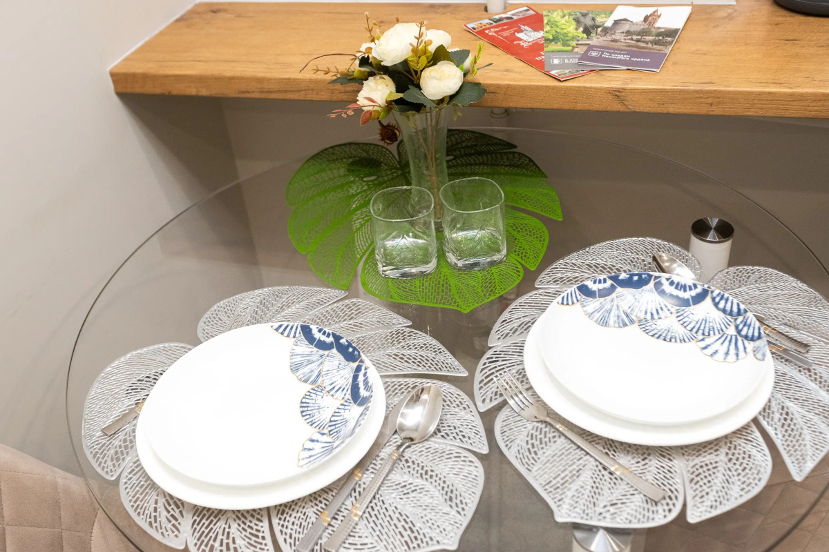 Квартира уютная трехкомнатная с двумя балконами рядом с островом Канта