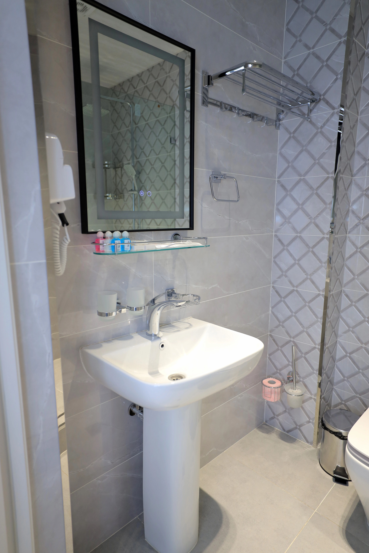 Отель AMIR PLAZA