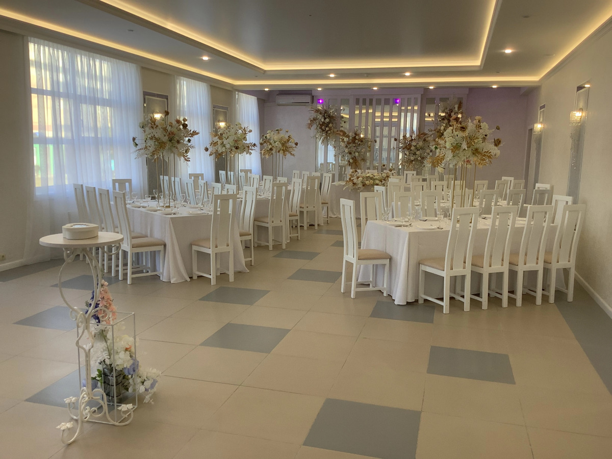 Отель Леман