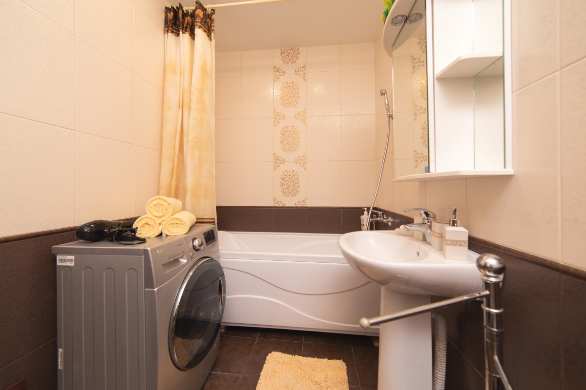 Апартаменты Novin квартал с видом во двор