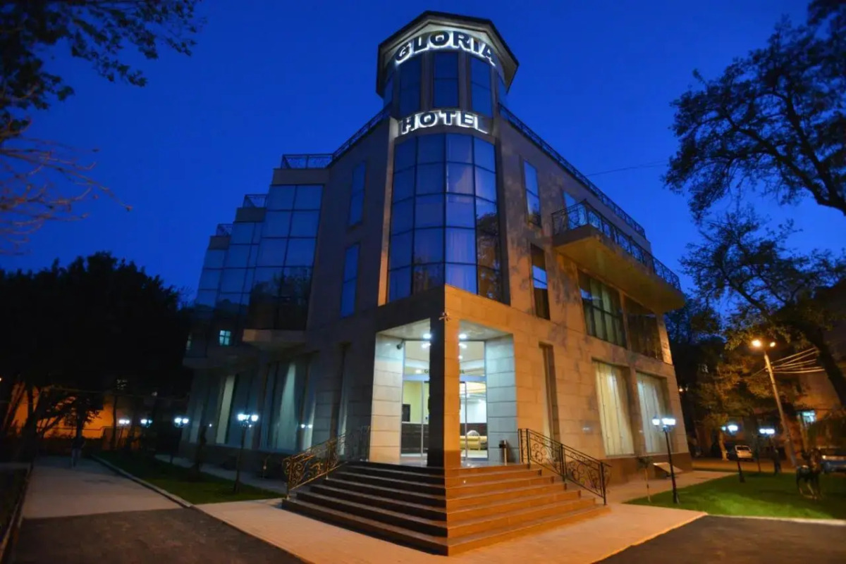 Отель Gloria