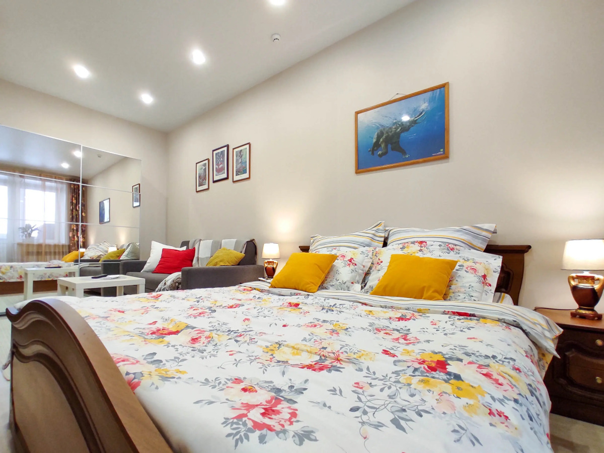 Апартаменты 3 у Патриаршей Сеть ЙоХоум