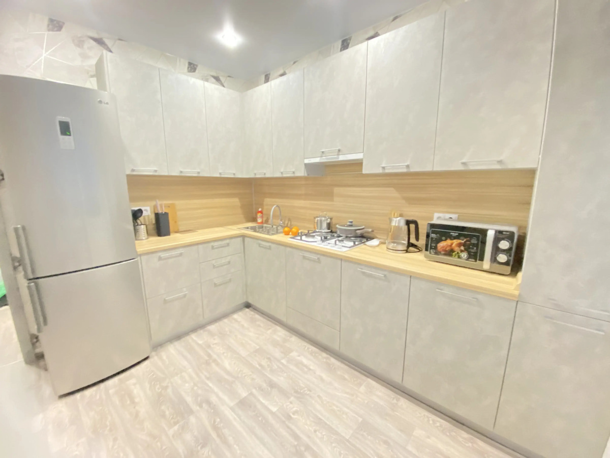 Апартаменты 1-комн Квартира 41кв.м, возле ТЦ Сити Парк ул. Севастопольская д.25 В