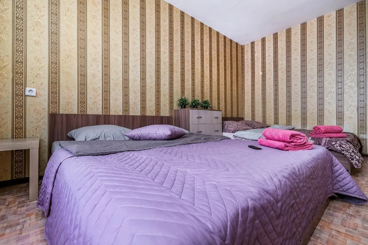 Квартира рядом с Мнтк им. Федорова и Ск Заря