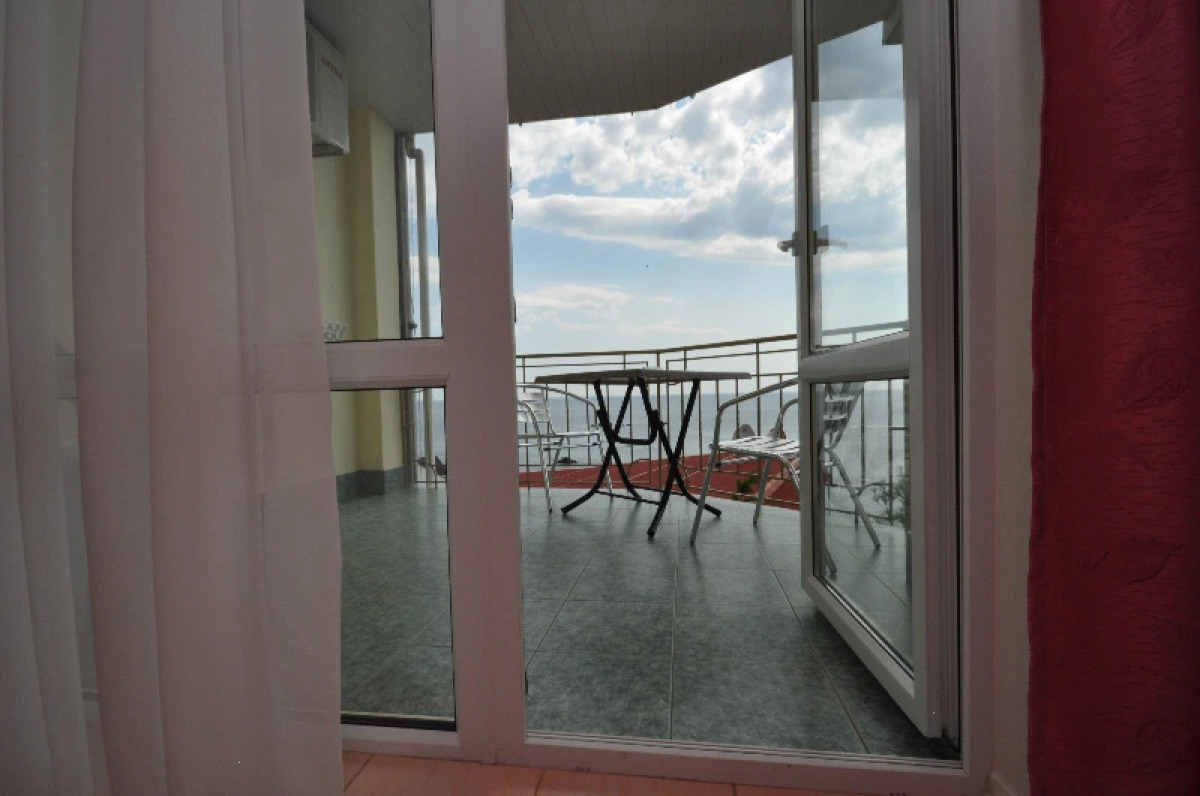 Меблированные комнаты 212