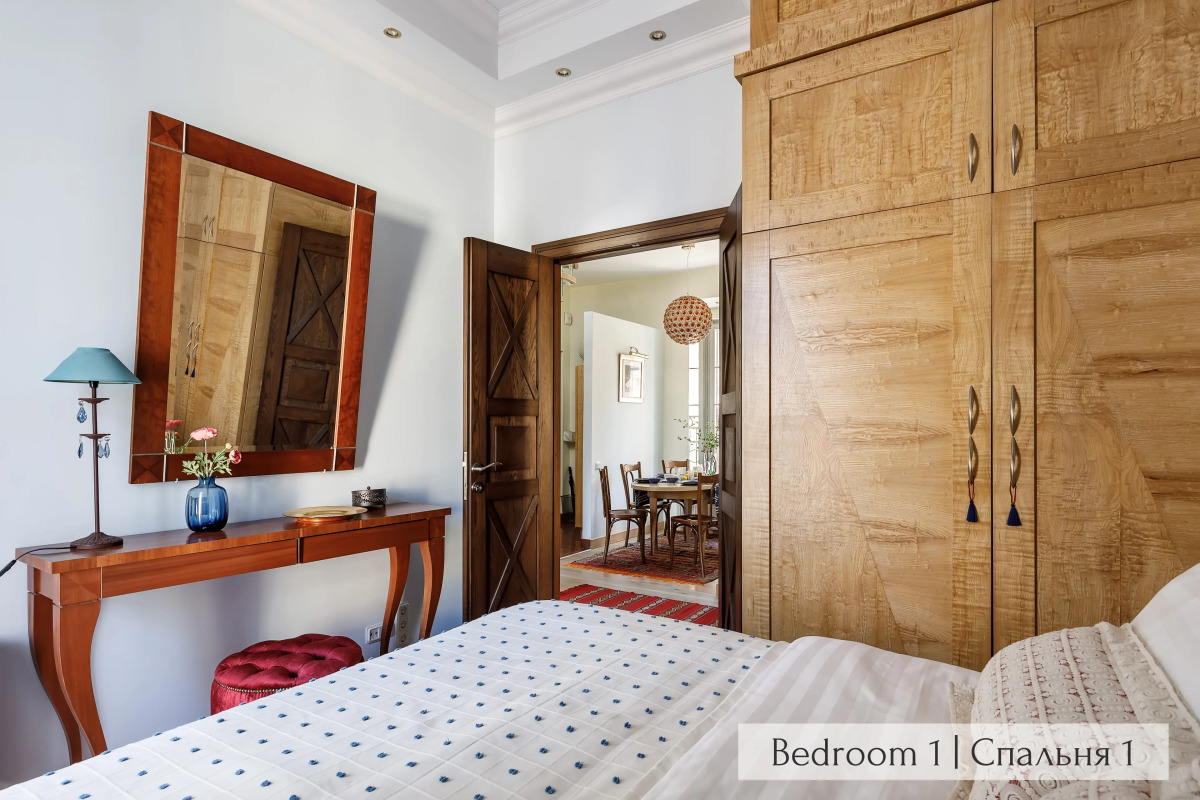 Апартаменты Minin Apartments Богемная Двухуровневая Мансарда 150 кв.м