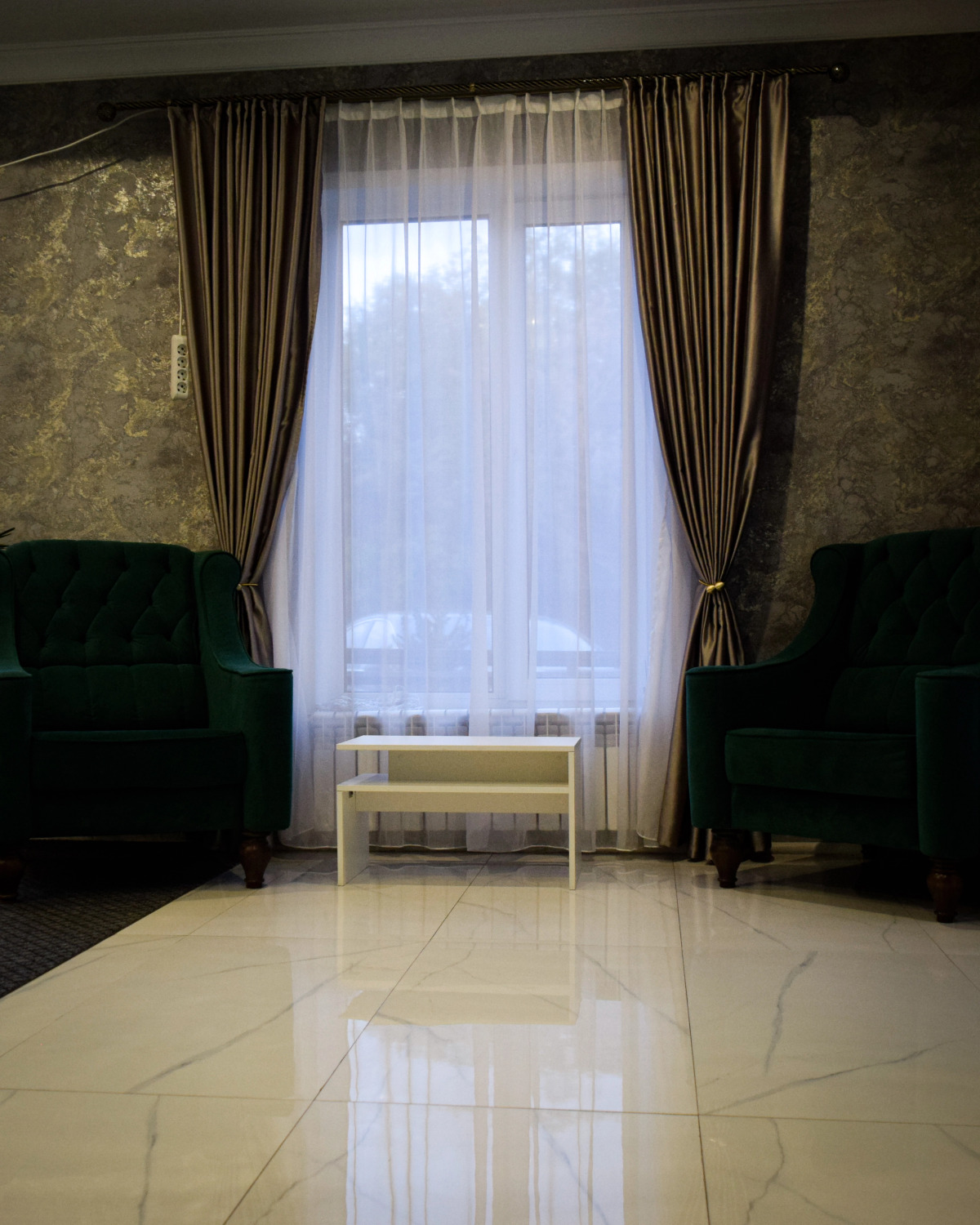 Hotel Continent halal