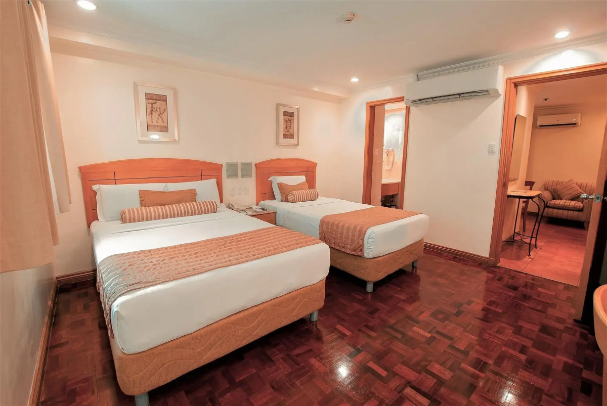 Отель City Garden Suites Manila