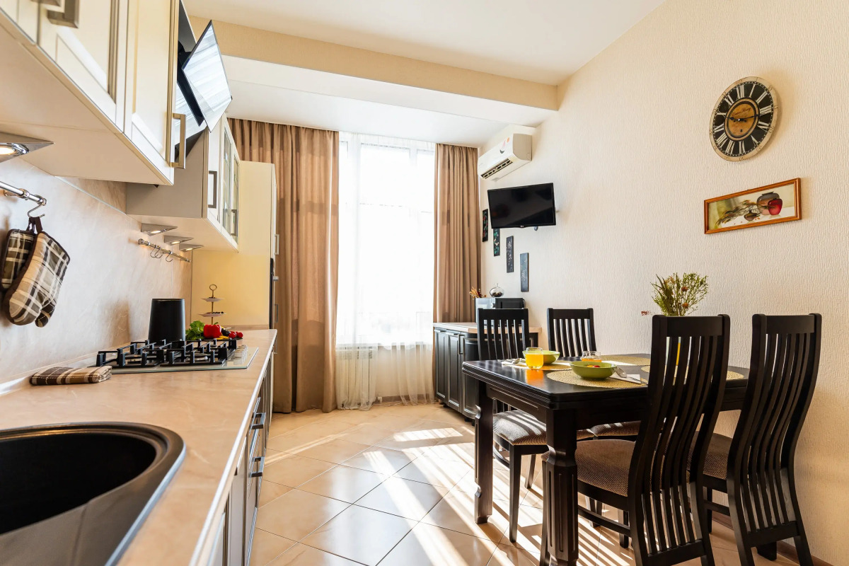 Апартаменты Чистая и Уютная Недалеко от Моря от LetoApart