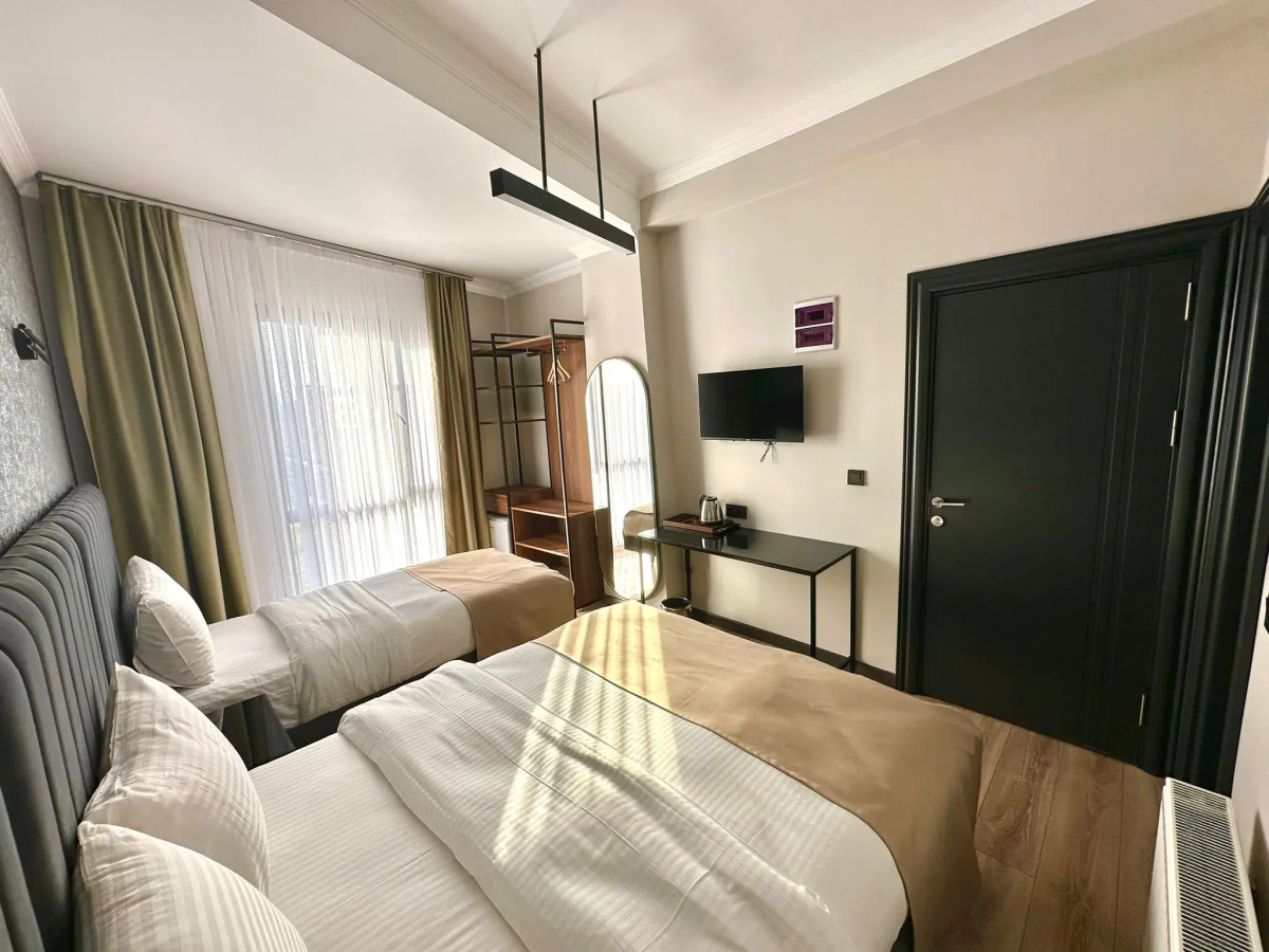 Lenora Airport Hotel