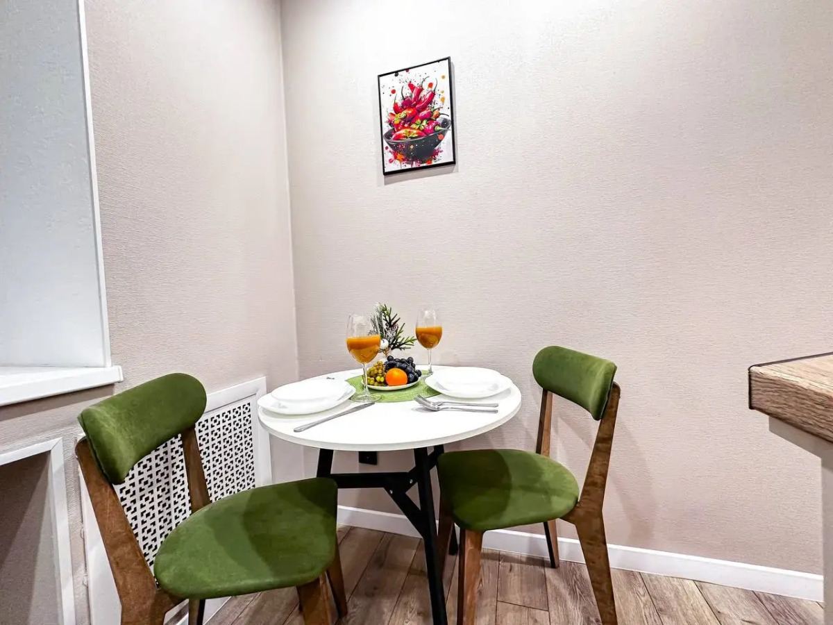 Квартира двухкомнатная в Кировске на Ленина 22 сеть Как дома