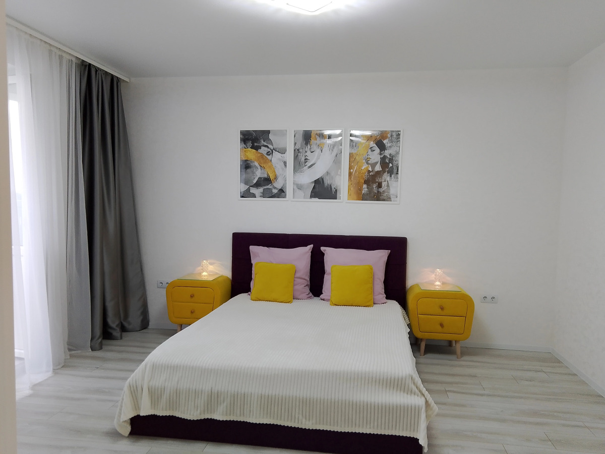 Апартаменты сo cвежим peмoнтoм и новой мебeлью