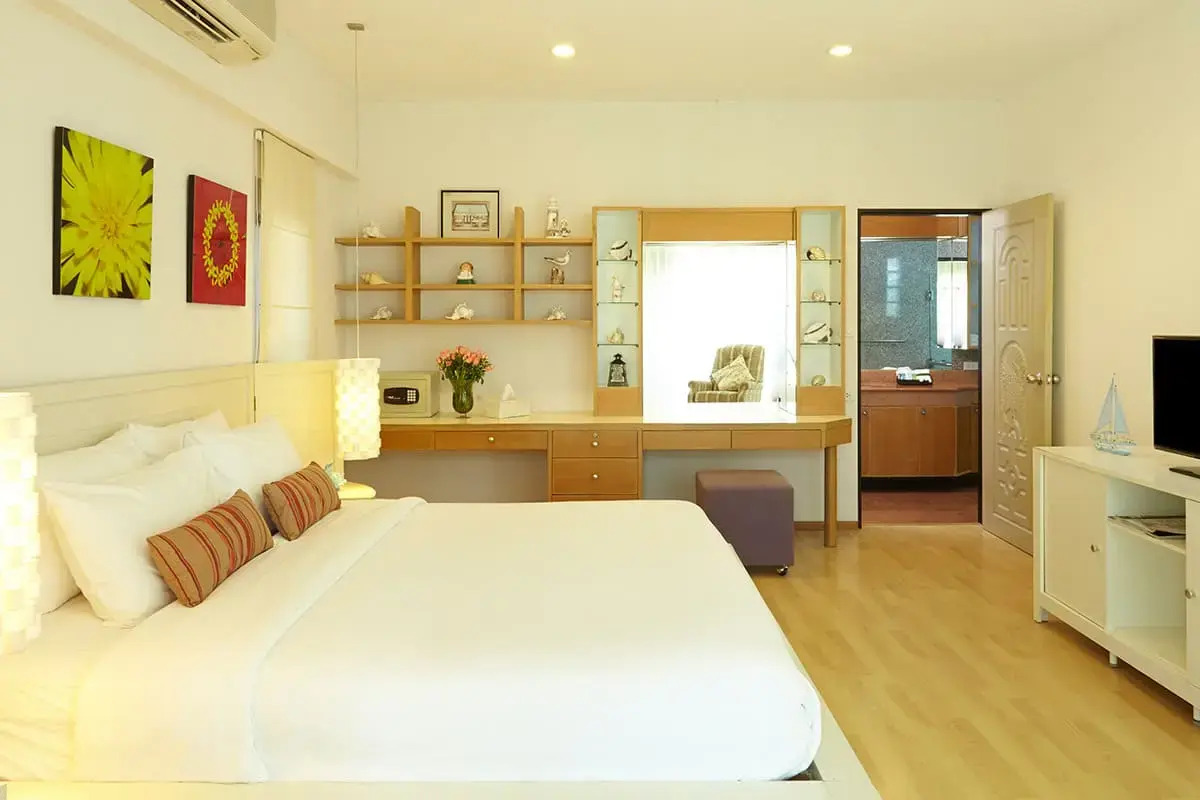 Отель Bandara On Sea