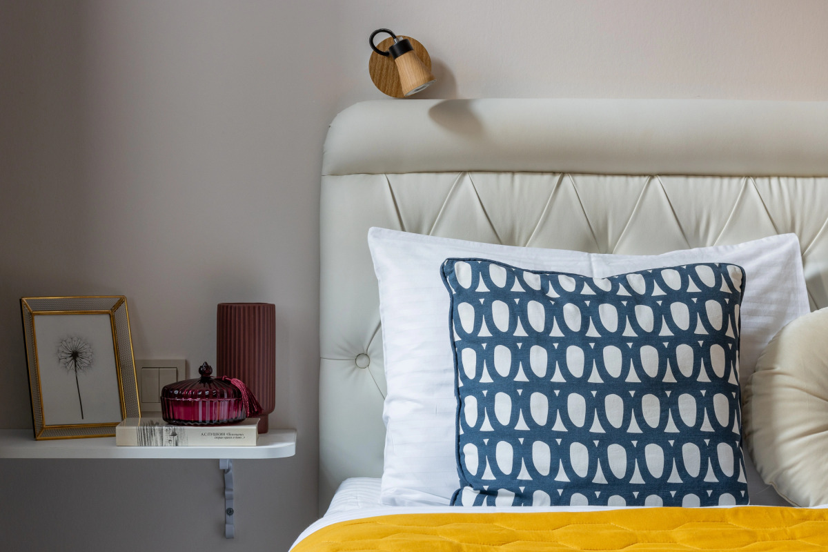 Апартаменты Beige apartment in a historic building in the city center