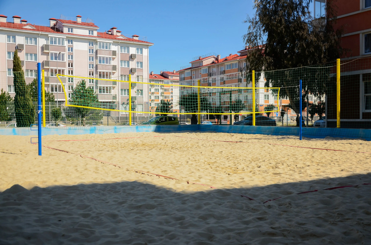 Квартира для 4х гостей в минуте от моря с оборудованной кухонной зоной и просторным душем