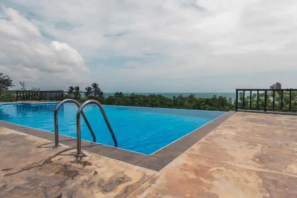 Курортный отель Ananthaya Beach