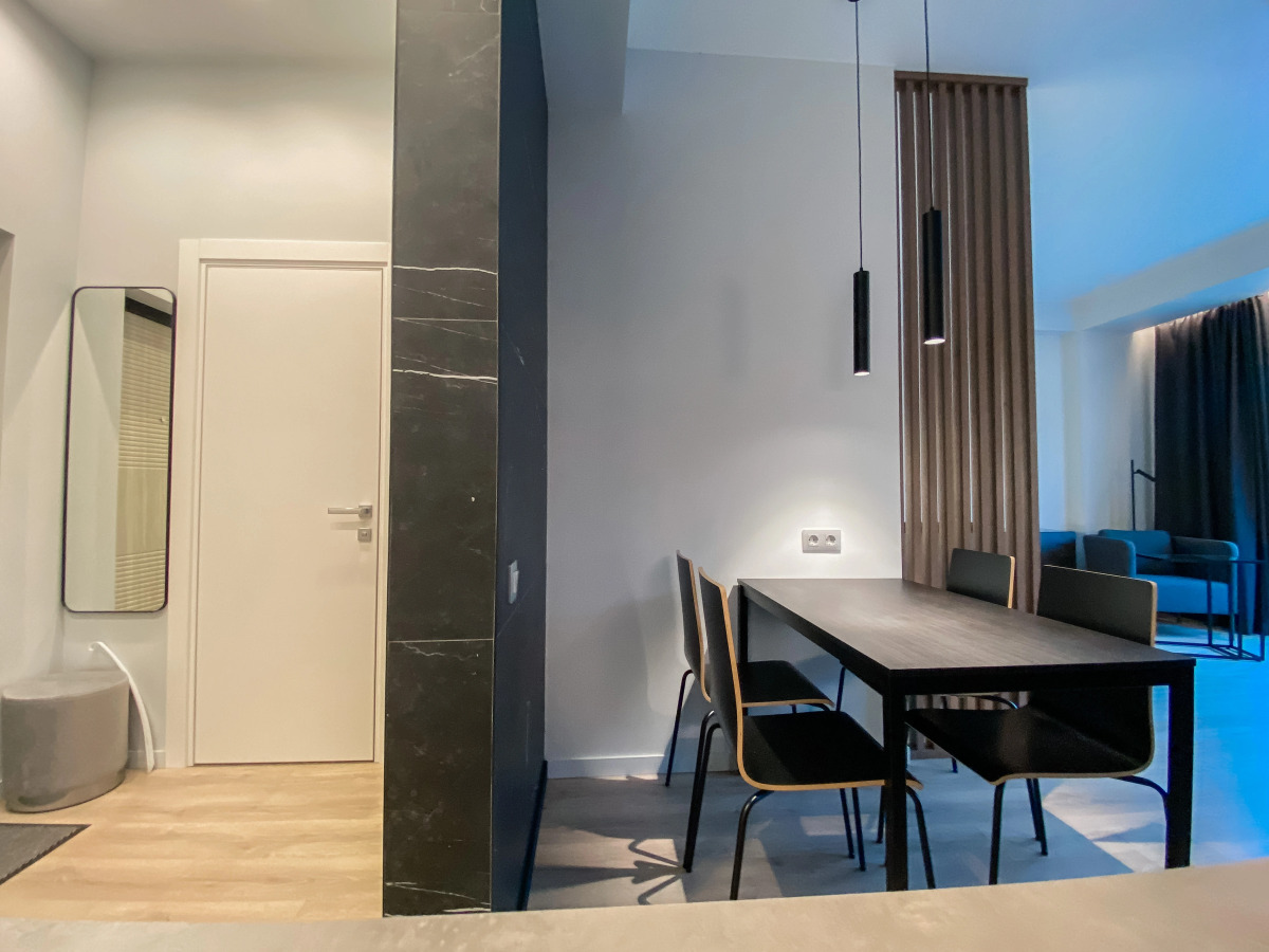 Студия с террасой с панорамным видом на горы