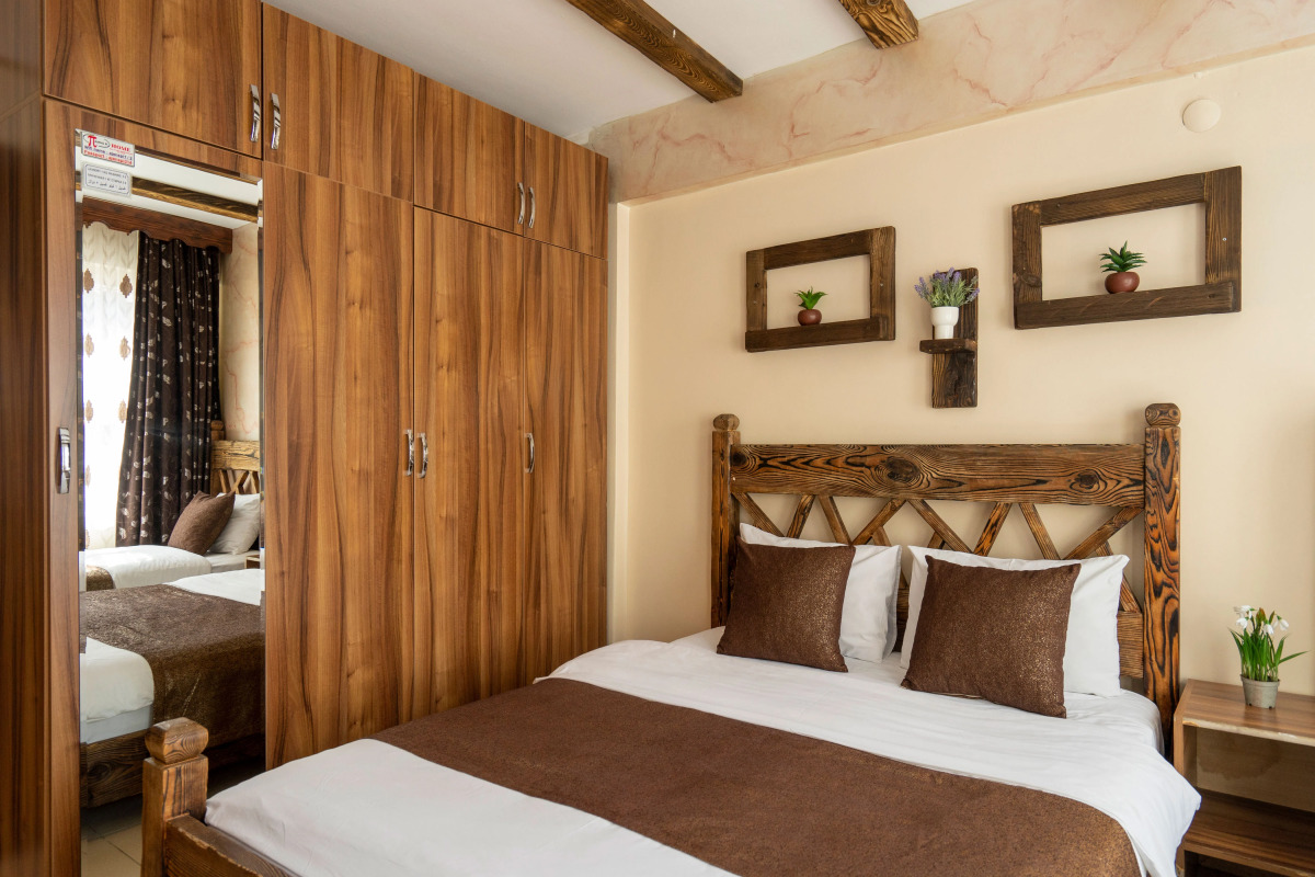 Pi Home & Apartments