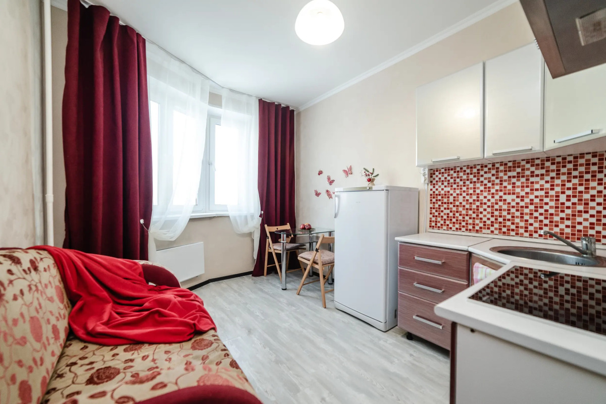 Апартаменты у метро с видом на писательский городок