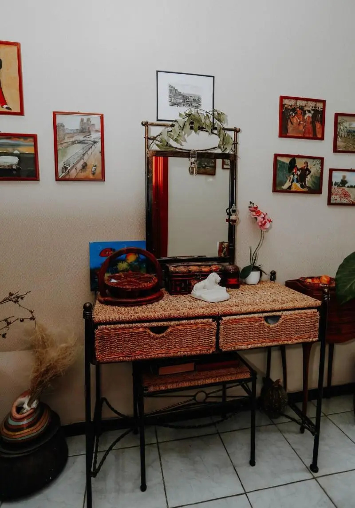 Отель Исака